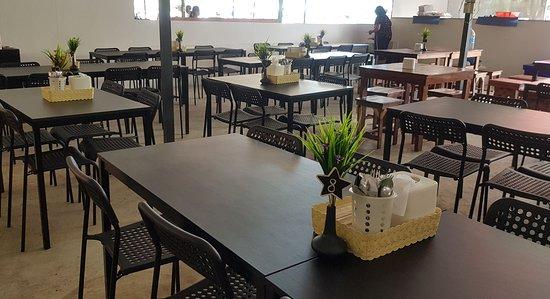 Tumz Seafood Bar & Grill